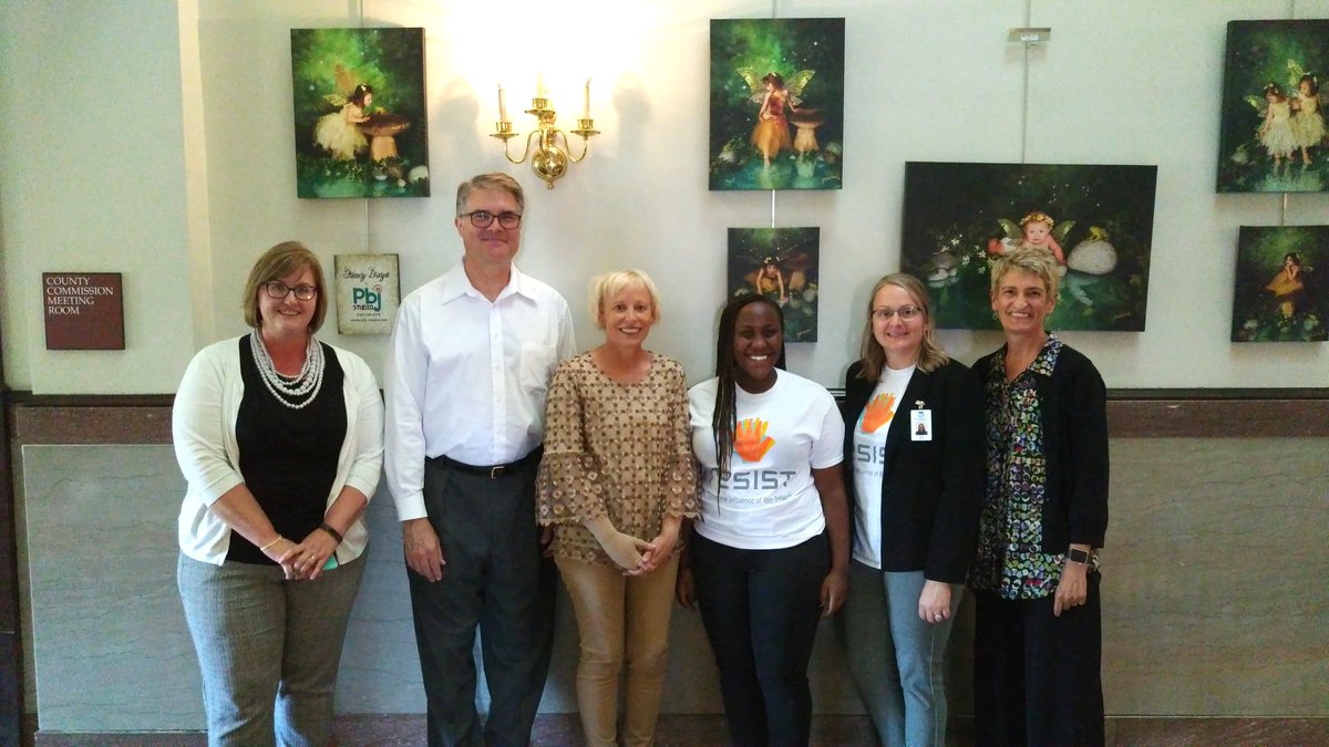 LiveWellDGKS's tweet image. Thank you for being a #Tobacco21 advocate. We appreciated your support at the Douglas County Commission meeting! @KUCommHealth @lmhorg @American_Heart @bgclk @KUMedCenter