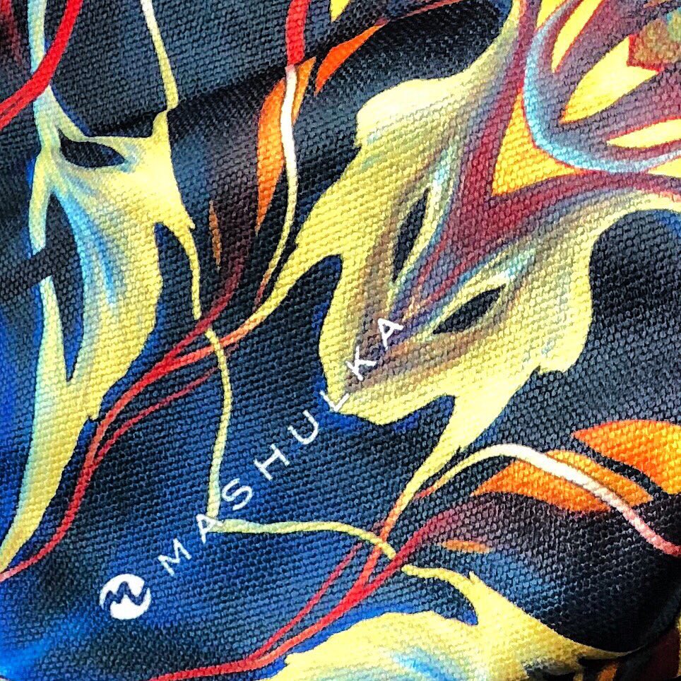 #closeup 👀 on our #printedcanvas #zipperpouch has us feeling like #fall mashulka.com/products/untit…