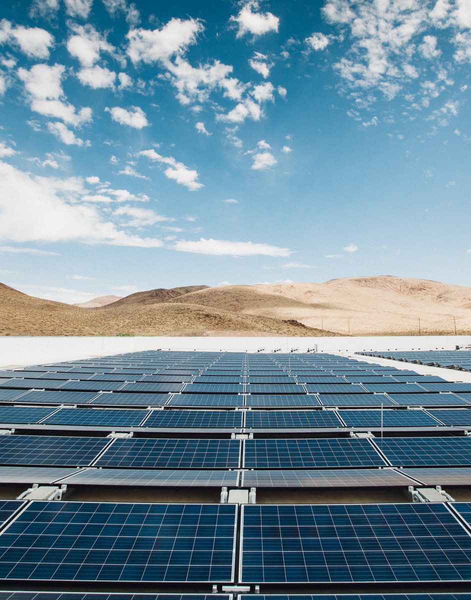 Tesla's tweet image. Gigafactory 1 will have the largest rooftop solar array in the world upon completion – 70MW or roughly ~200,000 solar panels