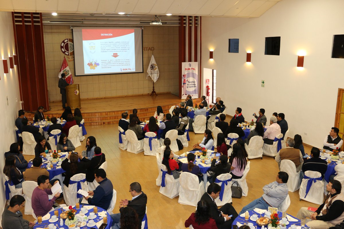 CCLL_Trujillo's tweet photo. La #CCPLL permitió que nuestras empresas asociadas conozcan cómo instaurar un Comité de Seguridad y Salud en sus organizaciones, y cómo actuar ante una emergencia médica. Gracias a destacados ponentes de @SunafilPeru y #AlertaMédica. https://t.co/m2oLD2uCQI