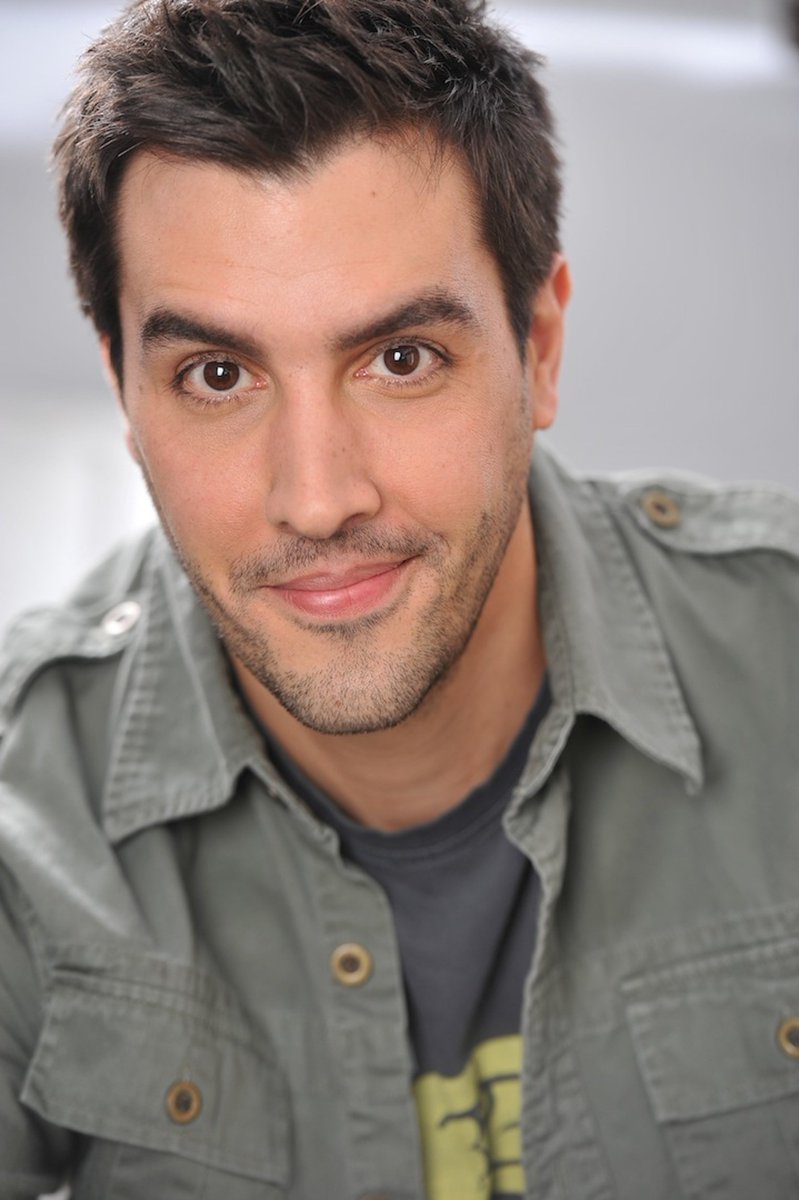 kimberlycpaul's tweet photo. Today on Death by Design Podcast, Season 2 Episode 36, we talk with Niko Vitacco about his new film "The Elephant in The Room". 
https://t.co/2DIoxDVxAh @NapkinNotesDad @DeathKnells @GriefDialogues @OneFitWidow @purplehairnurse @hospicematters @Haje @GriefMaven @griefsabitch https://t.co/x4p0QfWdkG