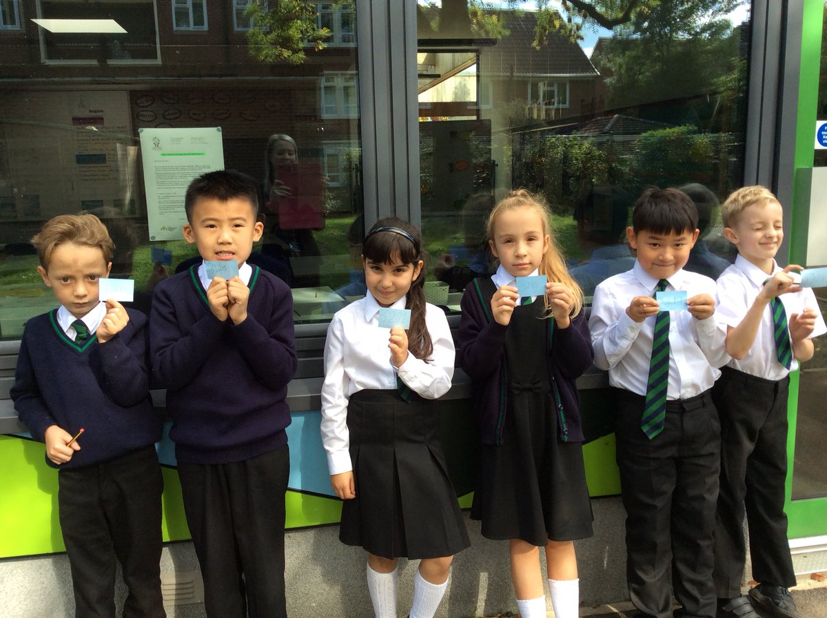 Year6TLEAVERS21's tweet photo. We can order numbers with similar digits using place value columns - go us! #maths #ltpanumeracy @dunhamtrust @limetreepa https://t.co/u6uNiSXKgj