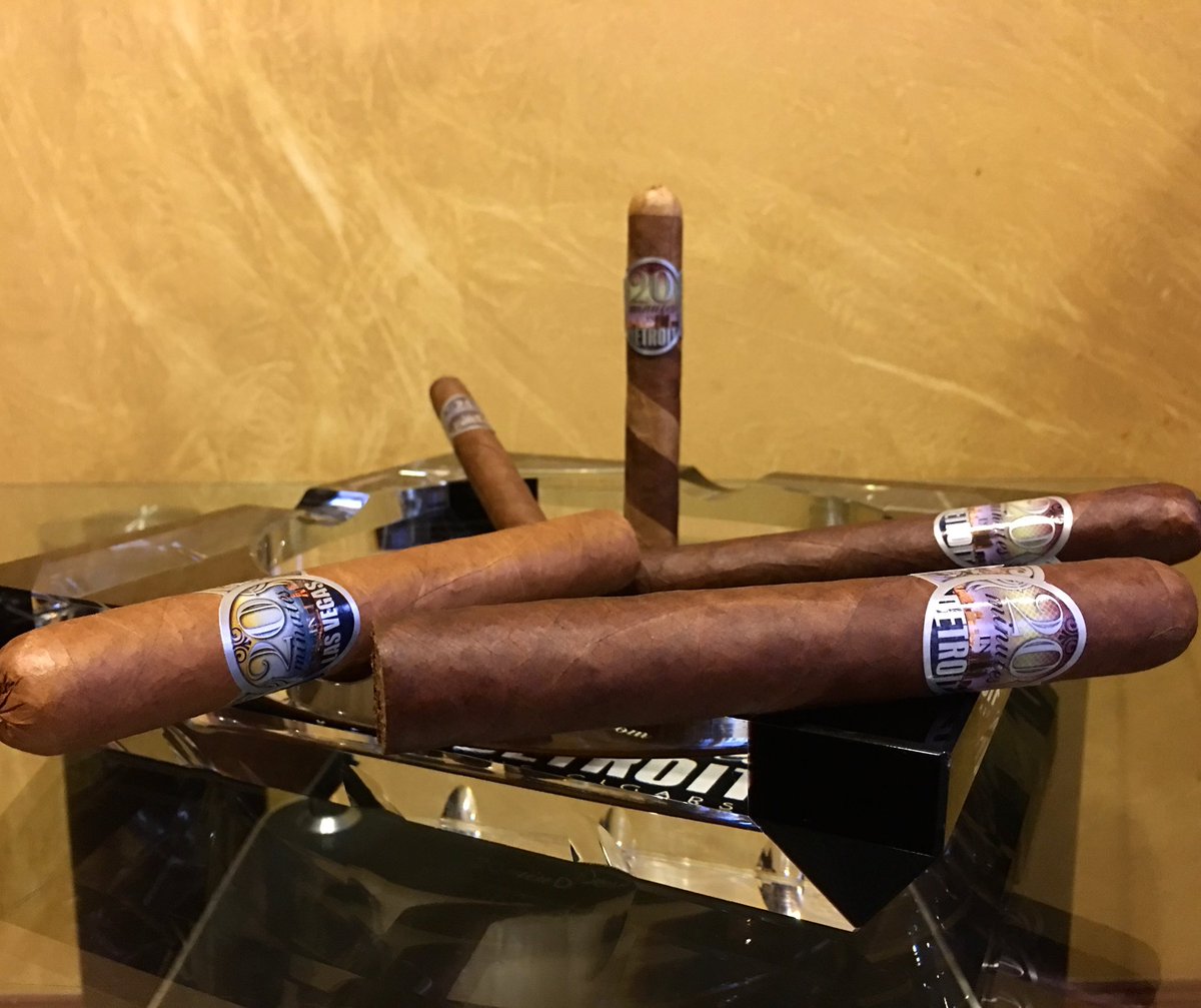 20mincigars's tweet photo. Have you tried them yet???
#20mincigars #detroit #detroitcigarline #detroitmi #detroitusa #detroitcity #detroitmade #detroitproud #detroiter #detroitfinest #cigarsmoker #cigarlover #cigarphoto #cigaraficionado #sotl #botl #cigarsofinstagram #instacigar
https://t.co/zJL0kIzNvz https://t.co/Ve6N8dwD2d
