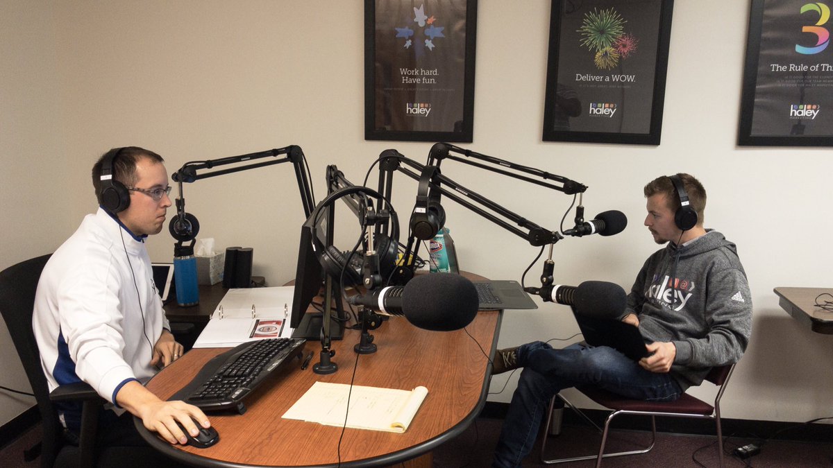 haleymarketing's tweet photo. We’re live for #LunchWithHaley
Have a question for @matt_lozar? Use #LunchWithHaley and it will be answered throughout the presentation. https://t.co/y6DxJbwSS2
