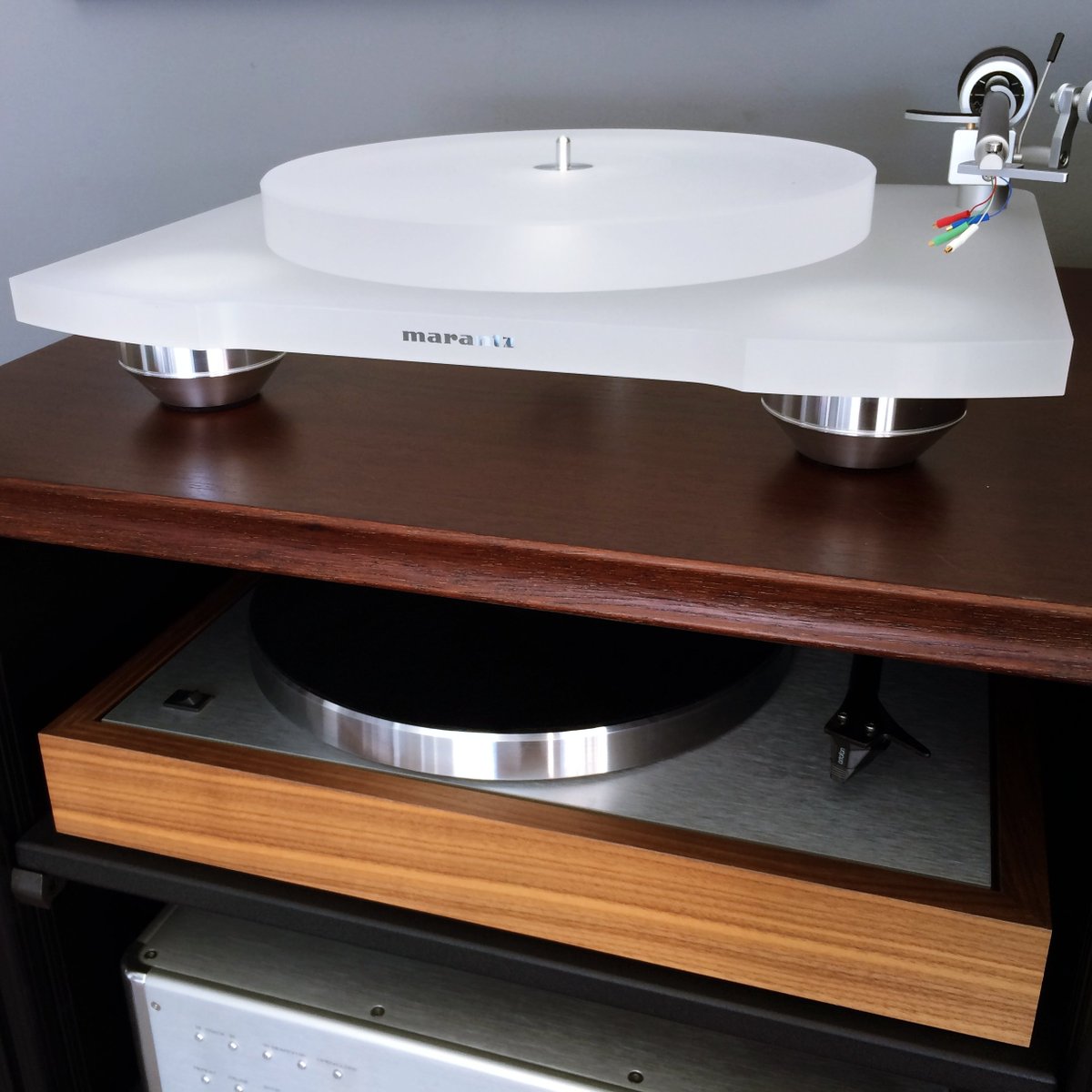 aheadstereo's tweet photo. Ultra-modern or modern-vintage?
@MarantzOfficial @ProJectAudioSys @SalamanderD #audiophile #turntable #marantz #project #vinyl #tt15 #theclassic #synergy #aheadstereo https://t.co/Fa9uyTq71N