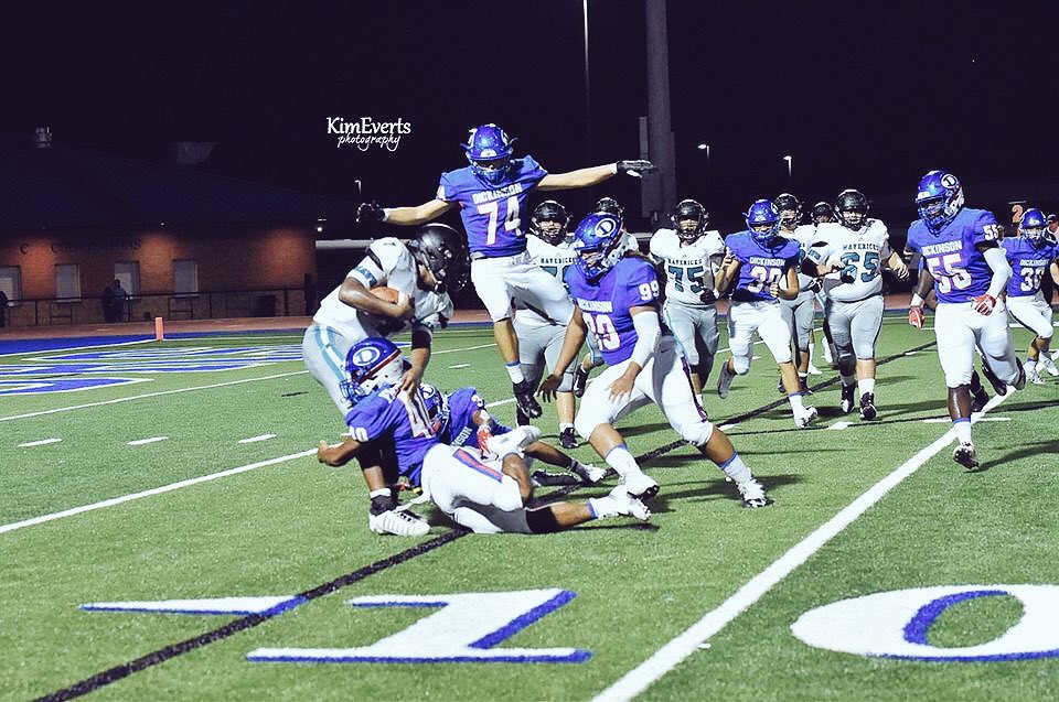 zakwaggoner's tweet photo. Junior szn 🚾🎒⚫️🐊 #withmybrothers https://t.co/I4ri31SwkN