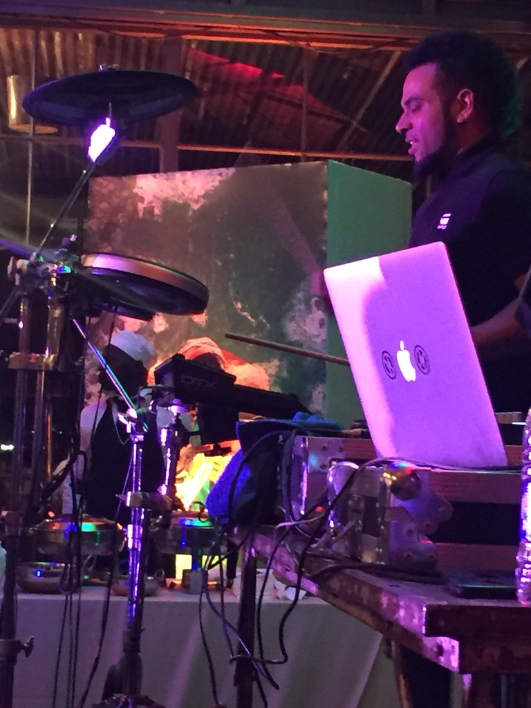 LetsGo_SA's tweet photo. @MiCasaMusic is really getting the crowd going here at the ##MasterOrigin #NespressoZA event at @KatysPalaceBar with MC and host @jsomethingmusic
#letsgo_sa #letsgo https://t.co/Vp2nZ16iuH