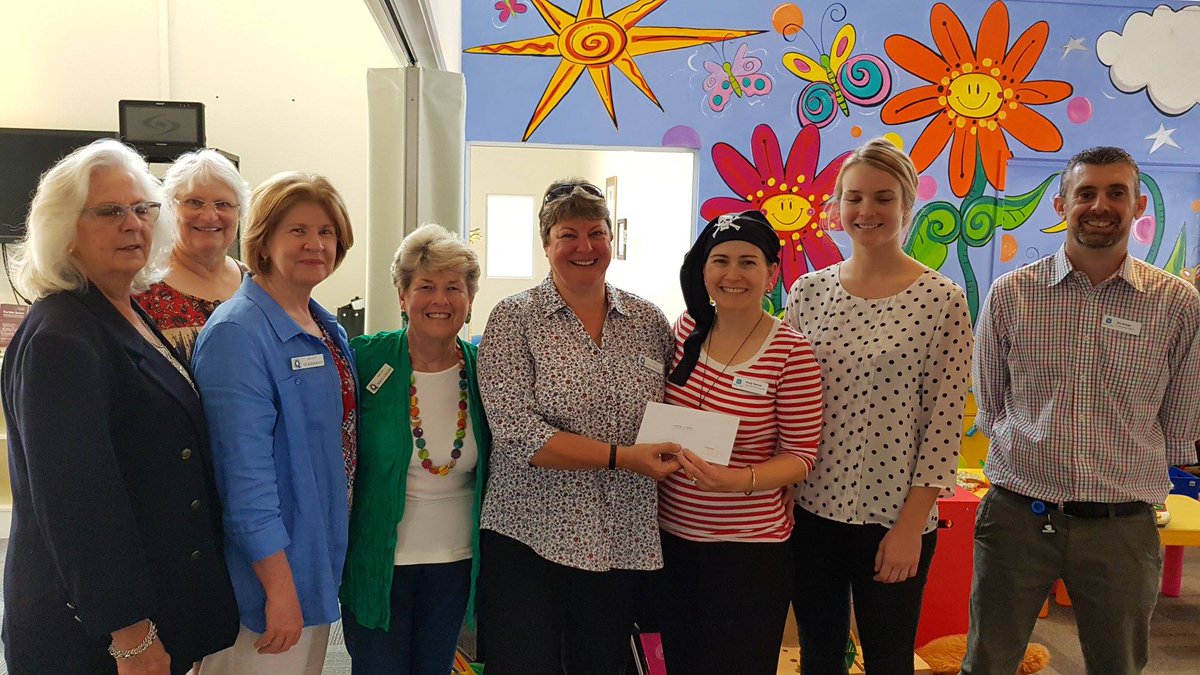 QuotaIntl's tweet image. Making a bold statement as groups look to participate in Australia's Loud Shirt day, members of Quota International of Maleny made a donation that will changes lives for years to come. facebook.com/LoudShirtDayAu… #aspiretoinspire #loudshirtday