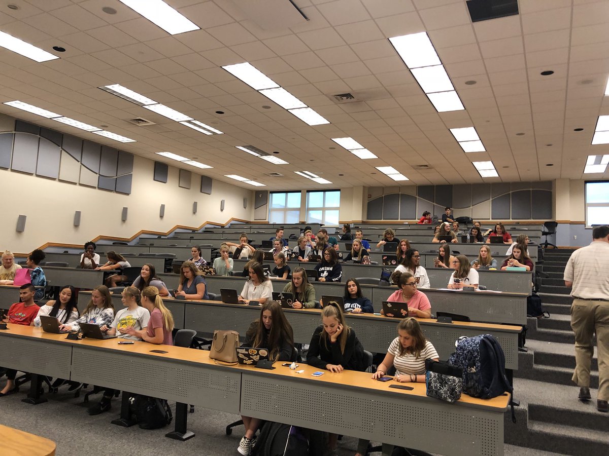RSprouse_BHS's tweet photo. @BaldwinMiniTHON What an amazing turnout for our 1st meeting!!  This is so exciting!! If you weren’t here plan on being here for the next meeting! #FTK https://t.co/M7CG7pTQ6m
