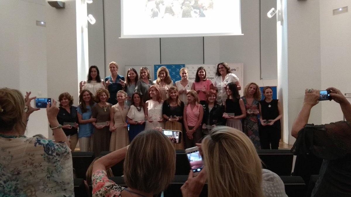 irenecapa's tweet photo. Escuchando a un montón de mujeres inspiradoras en Málaga @InspirinGirlsE https://t.co/xFFNJrTQY3