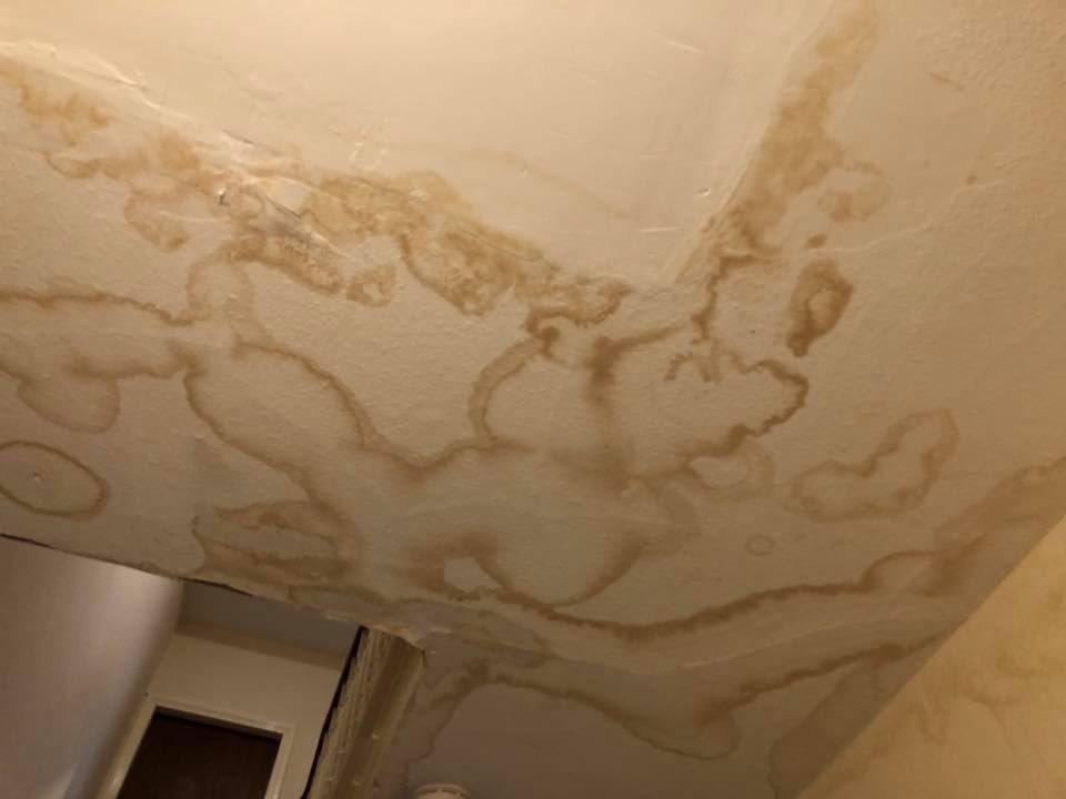 RefugeesAtHome's tweet image. Some photos just shared on Facebook of asylum seeker accommodation. Absolutely horrible and depressing that this is seen as acceptable