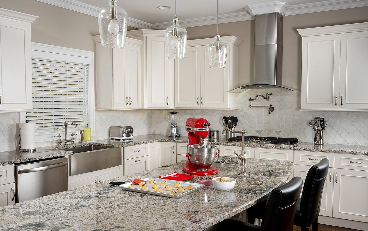 haussmodern5280's tweet photo. Get your kitchen holiday ready. Meet with one of our designers today!
#HaussModern #Denver #Fabuwood #Kitchen #Remodel #Renovate #Design #Holidays #HolidaySeason https://t.co/POVOE5ketF