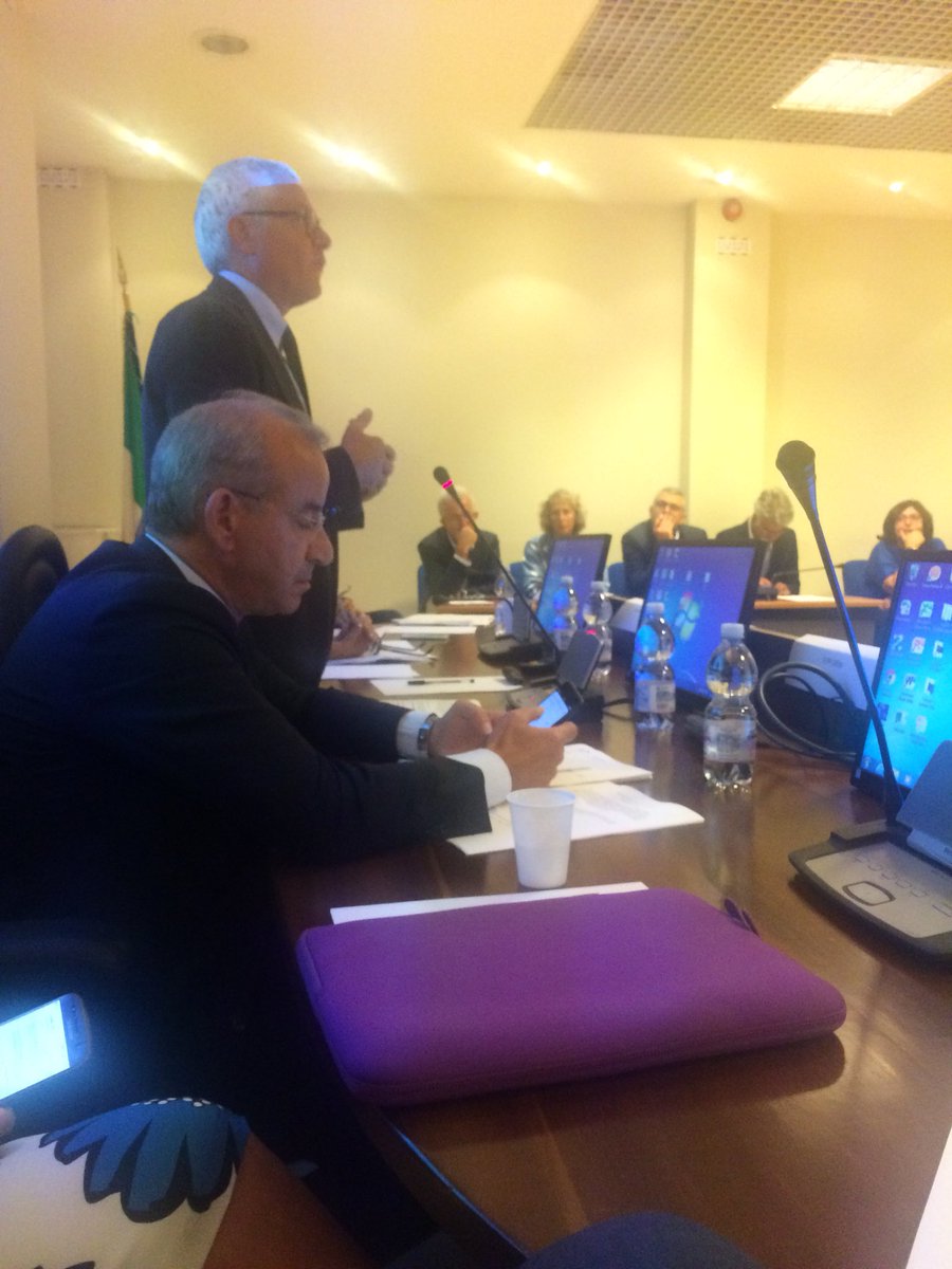 SommellaRoberto's tweet photo. Grande successo e tanto pubblico al seminario @antitrust_it sulle disuguaglianze potete riascoltarlo qui su @RadioRadicale #Pitruzzella #Arena #Pezzoli #Maggiolino #DEccelsiis #Spadari @odglazio @Unibocconi #consumatori
https://t.co/yajmmQdRuR https://t.co/MX6hZIoyek
