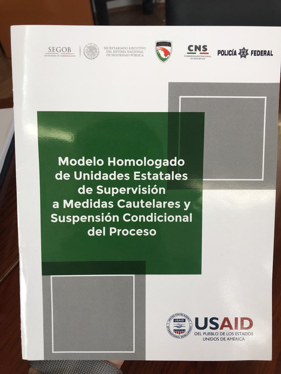 Alvaro_Vizcaino's tweet photo. Compartimos en la instauración de la Red Nacional de #UMECAS el modelo homologado de operación @CNSeguridadmx @PoliciaFedMx #SESNSP de @SEGOB_mx @USAIDMX @marianovoacv @RENACE_ABP https://t.co/RFNVABKJzR