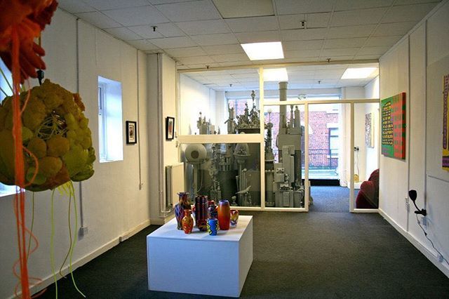 CrossStreetArts's tweet photo. #throwbackthursday to our first gallery in the Standish Centre. It had an incredible modernist window partition. .
#modernist #throwback #gallery #artistled #artspace #gallerywall #art #artexhibition #artistledspace #studiogroup #collective #artcollective https://t.co/phYBQuXg50 https://t.co/6D1Ev9i7AR