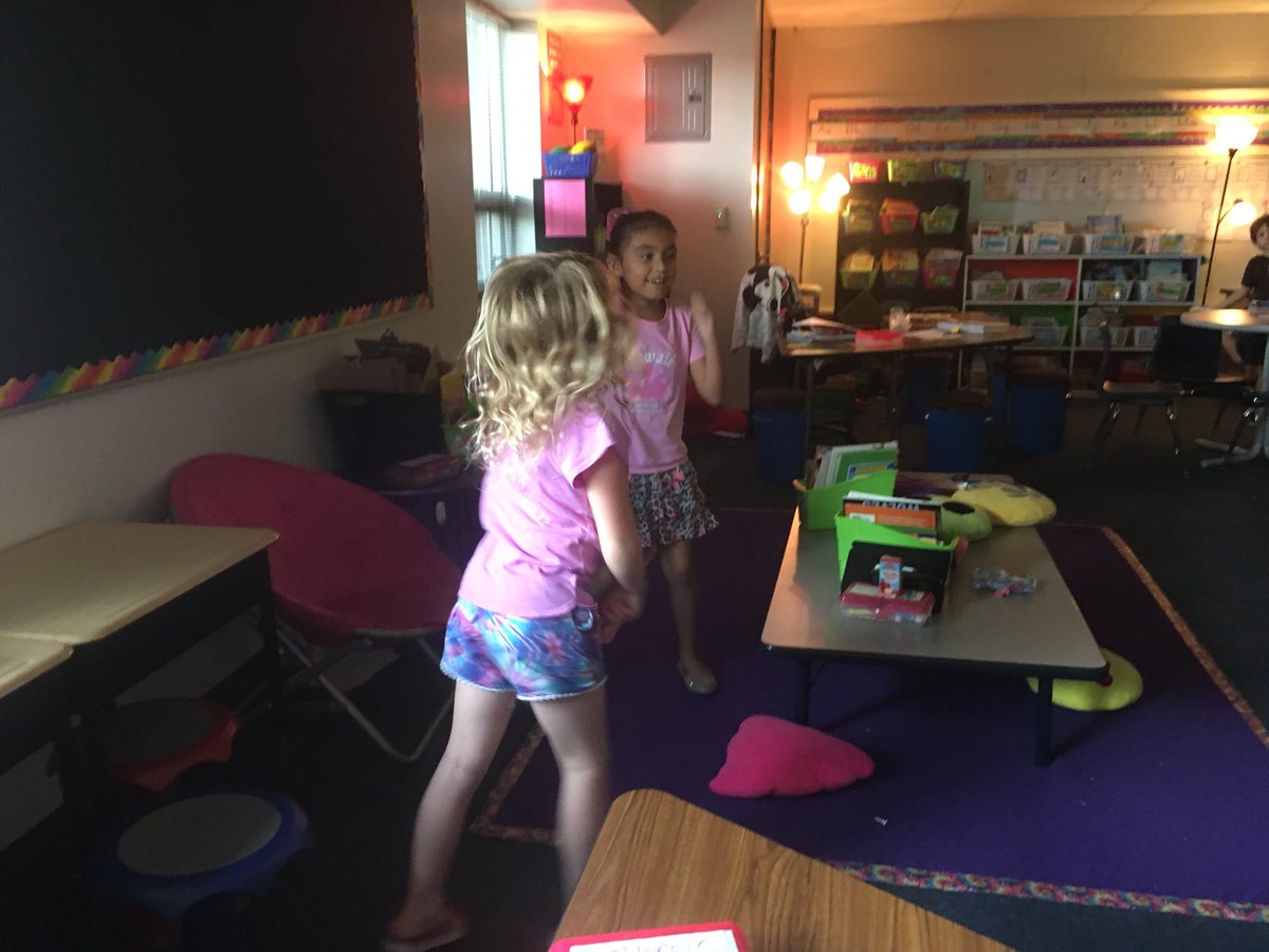 We love brain breaks in Mrs. Messenger’s class! #LWPawpride <a href="/LWNKCSD/">Linden West NKC</a>
