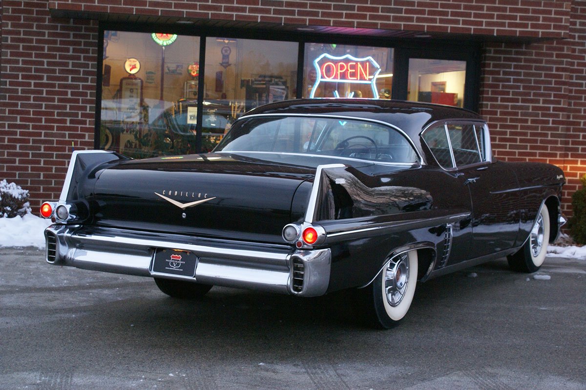 ValentiClassics's tweet photo. Look at this gorgeous classic!! Abeautifully restored 1957 @Cadillac Coupe DeVille.
#ThrowbackThursday #Cadillac #Coupe #DeVille #ClassicCars #ValentiClassics https://t.co/lHXSLmjLhG