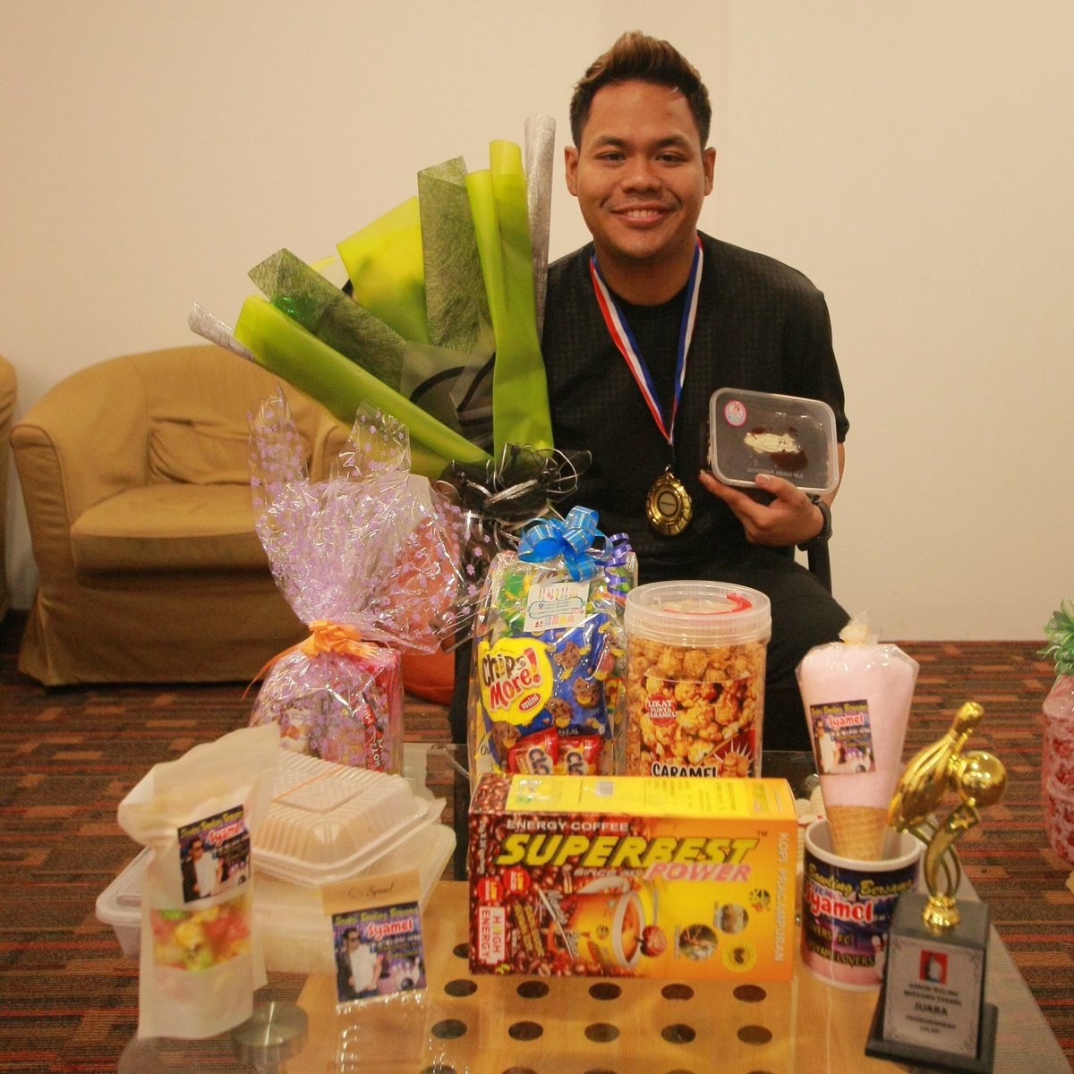 SuperbestPower's tweet photo. Thank you for Syamel #syamelovers #santaibolingbersamasyamel2018 #kaupunsama #01092018 Coffee Drink sponsor by #Superbestpower #lowsugar #lowacid #highenergy #instagram #instacoffee #instamoments https://t.co/1iwCyx2T7n