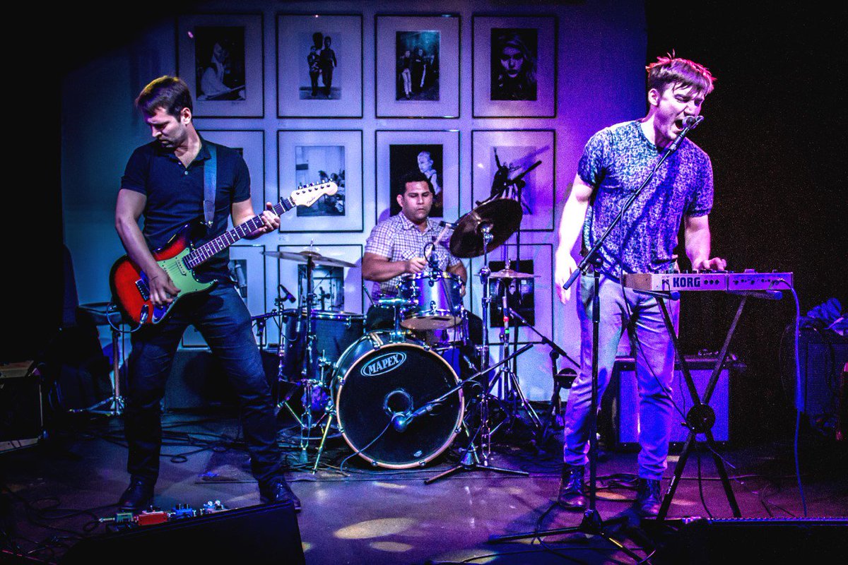 samliddicott's tweet image. I have been speaking with @MidnightEmbargo about their E.P., 00:00, and how it came together. They reveal how the band formed and which artists/albums they gravitate towards:
musicmusingsandsuch.com/musicmusingsan…