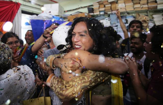 India decriminalizes homosexual acts in landmark verdict https://t.co/ADzhoPeCMJ