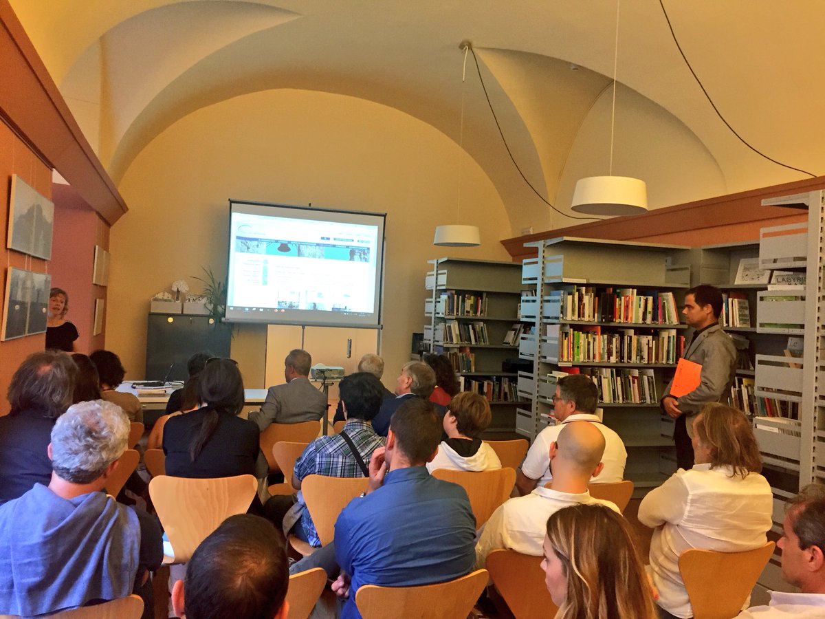 architetti_PZ's tweet photo. Per la sessione di oggi pomeriggio siamo in visita guidata all’Osservatorio del Paesaggio della #Catalunya. Il Direttore Pere Sala ci illustra centro di documentazione, funzionamento, obiettivi e cataloghi del Paesaggio. https://t.co/VNzdKFTD8I