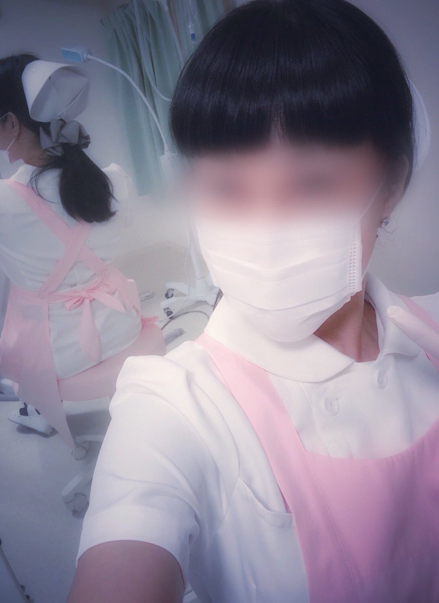 ゆり子先生からお写真頂きました。
ナース服にエプロン、大変お似合いでございます。

どんなプレイ内容なのか大変気になったのでお尋ねしたところ

「フフフフフ」

質問は勿論、スルーでございます。