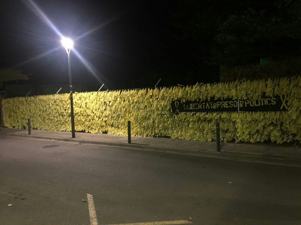 El malson dels feixistes antidemocràtics dels cúters i navalles.
O com passar-se una nit sencera si volen seguir fent la punyeta.