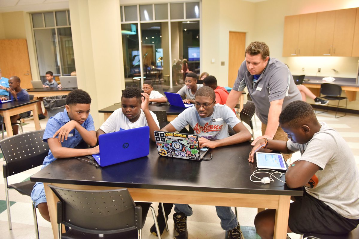 BarnettWright's tweet photo. Kids, Code and Computer Science: How #Birmingham Builds for the future. #BhamTech @techbirmingham @cityofbhamal @BhamCitySchools @BhamTimes
https://t.co/fdfAn1Y0Bg https://t.co/ZbCC1OFr08