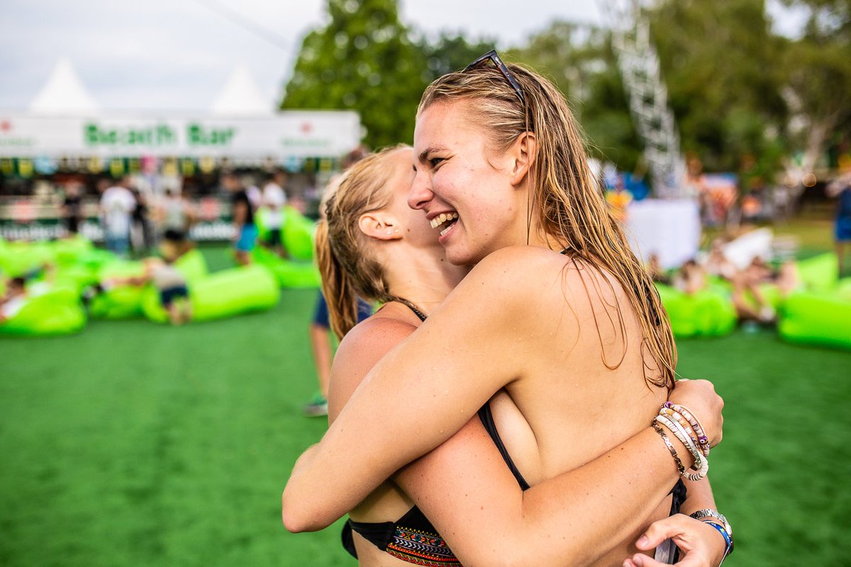 balatonsound_'s tweet photo. πGive a shout out to the good ol' friends and loved ones who were at Balaton Sound with you π€π€
@rockstarphotographers
#BalatonSound #SOUND2018 #festival #summer #Balaton #friendshipgoals #party #summer2018 #fun https://t.co/CmB1hMvjYi