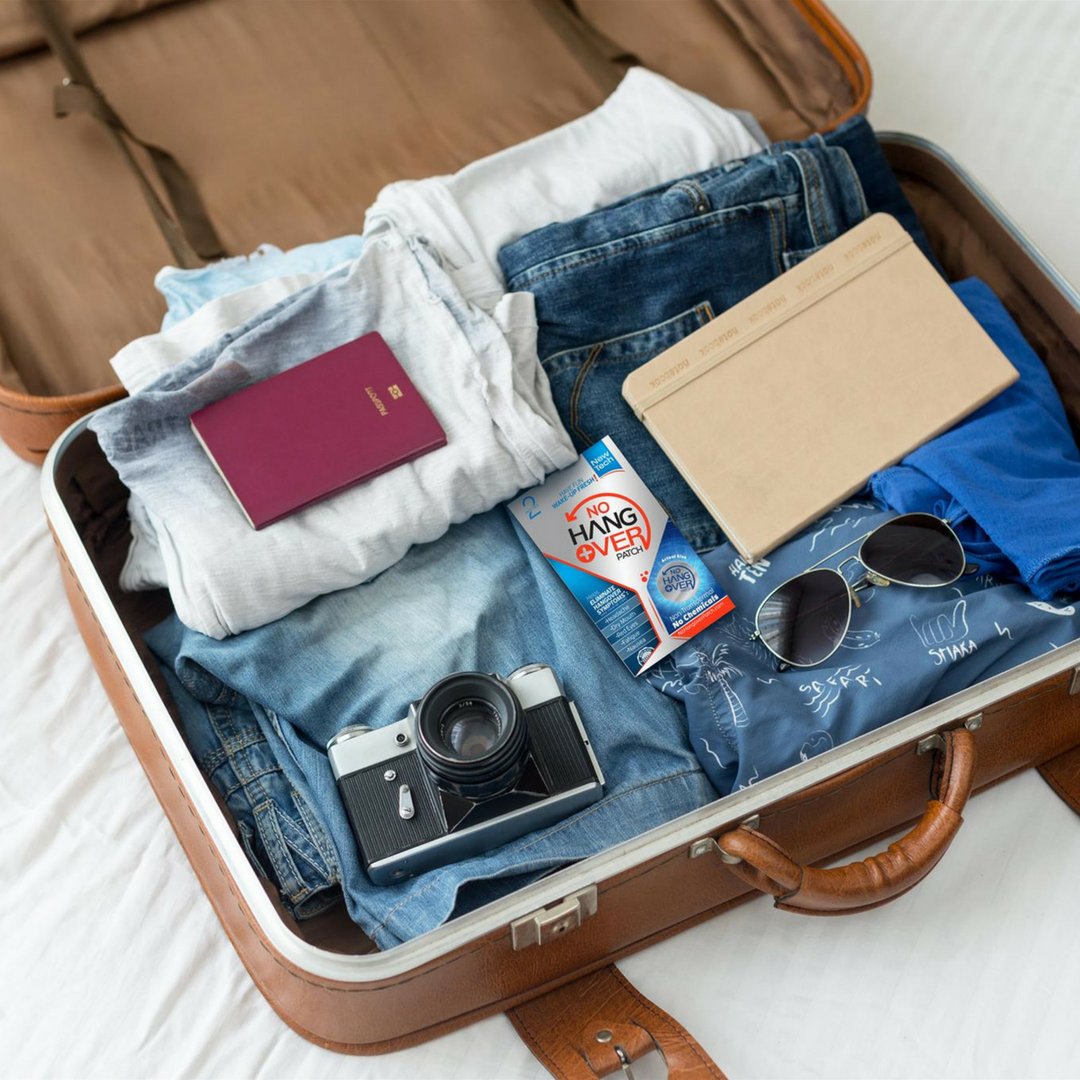 hangoverpatch1's tweet photo. Packing for a weekend getaway? There's still time to soak up some sun and have a couple of consequence-free margaritas. ☀️ 🍹 ✈️  #nohangoverpatch #drinking #datenight #cheers #hangover #wasted #alcohol #winetime #winelover #beers #hangovercure #makeamericadrinkagain #MADA https://t.co/TubsYHjdYy
