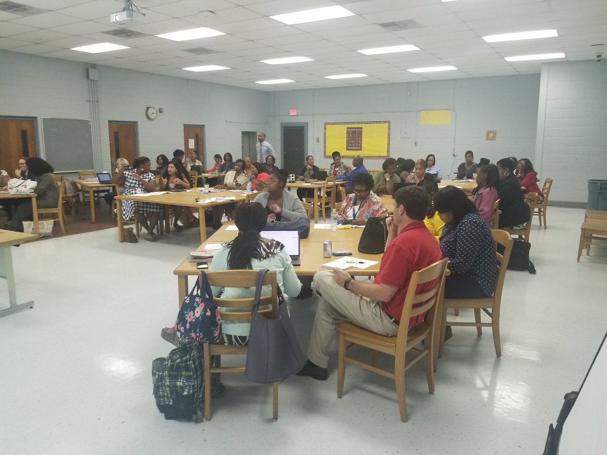 DrJermallWright's tweet photo. Our ELA leads from our k-5/k-8/6-8 schools are engaged in deep learning around standards and complex text w/ our partners from @AchievementNet @BhamCitySchools @DrLisaHerring @BcsProf #forceforgreatness #BCSRising https://t.co/sx8bochKIE