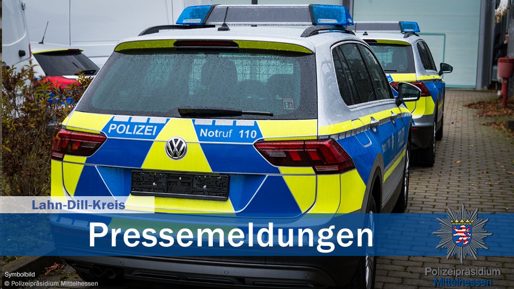 Polizei_MH's tweet photo. !!! Servicetweet #Polizei #Wetzlar #Mittelhessen !!!
Weiterhin #Vollsperrung der #B277 wegen eines Verkehrsunfalls zwischen #Aßlar und #Werdorf.
34-Jähriger bei Mäharbeiten von Transporter erfasst und an der Unfallstelle verstorben.
https://t.co/DHHMTgIRuG https://t.co/0LHBZ9keDI