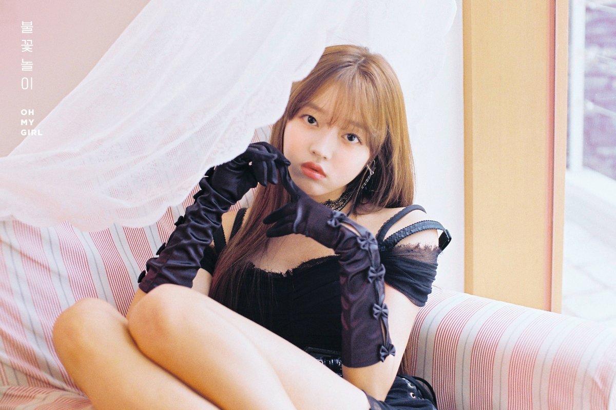 KpopGirlzBands1's tweet photo. #OhMyGirl 6th mini album #RembemberMe #Mimi #YooA #Seunghee #Jiho #Teasers https://t.co/9gzSLGsKTG
