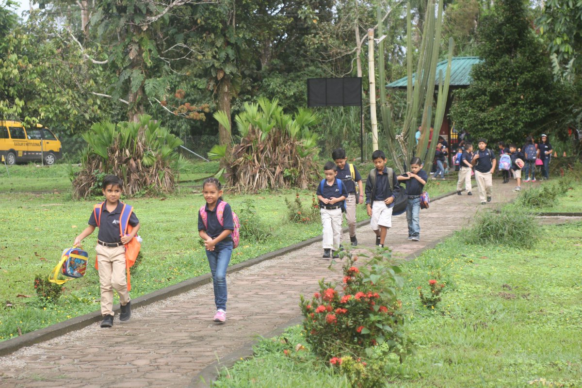 JKC_Ecuador's tweet photo. We just posted a photo album on Facebook about our first days of school! Go check them out, but first, here is a preview! #thankyouforyourprayers #empoweringchildren #threefirstdays https://t.co/hkNIUIoS8G