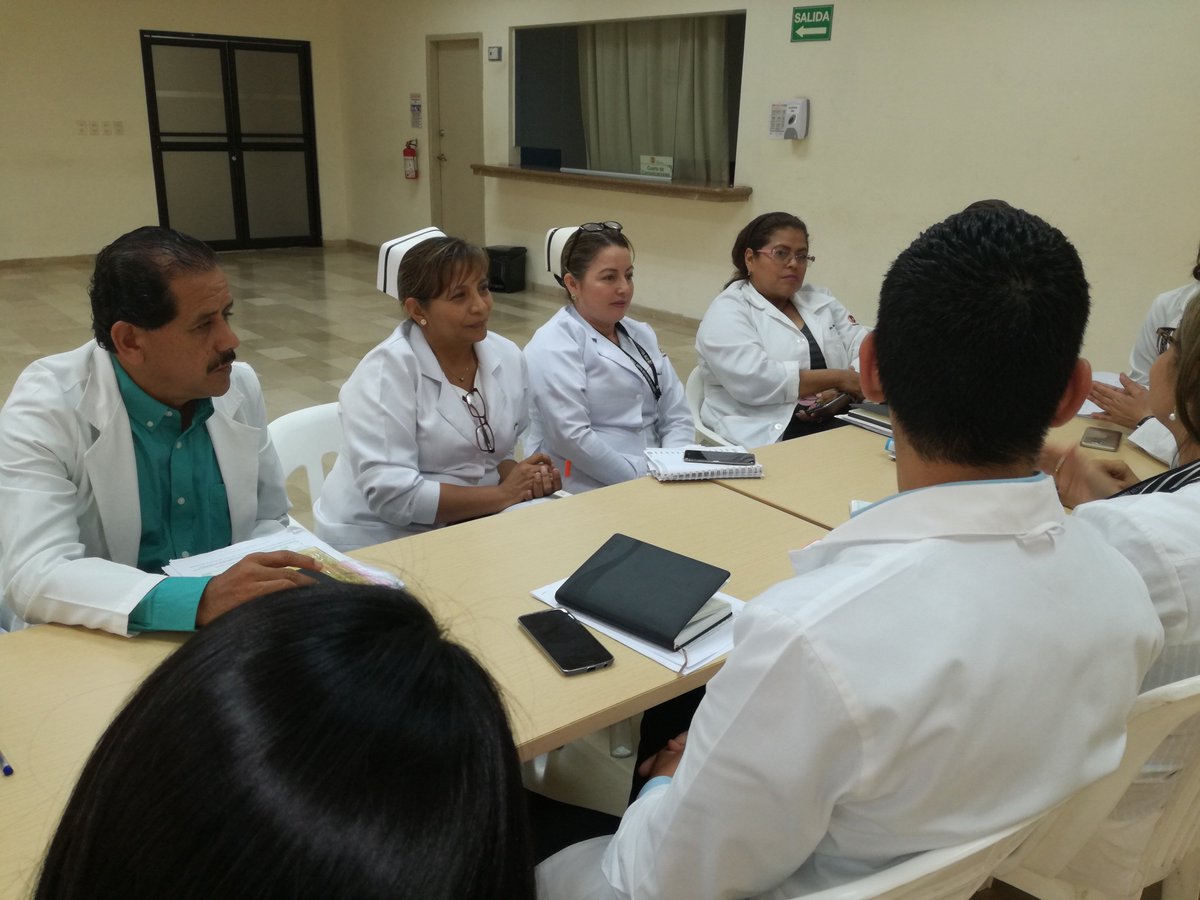 HUniversitarioG's tweet photo. En la sala de sesiones del @HUniversitarioG se llevó a cabo reunión con la Comisión Técnica de la Normativa ESAMyN  (Establecimientos de Salud Amigos de la Madre y del Niño). 
#SomosHUG https://t.co/avmvGL894j