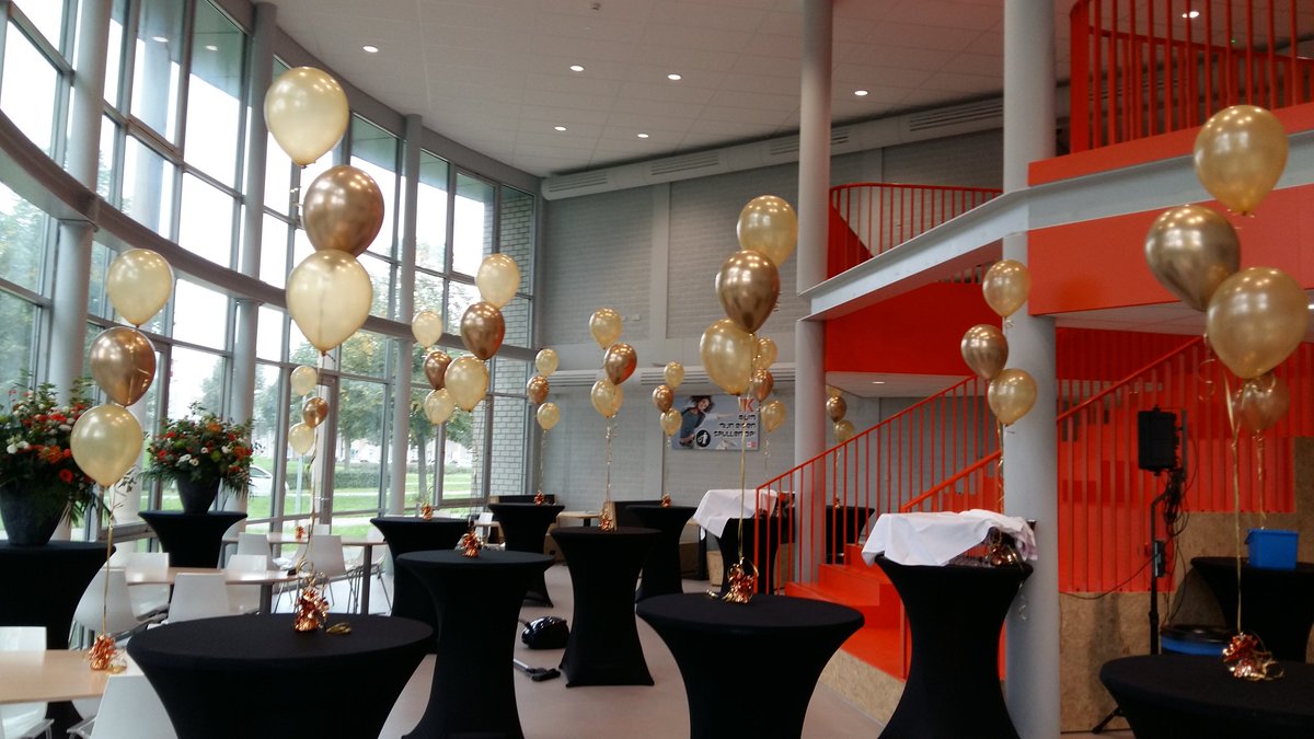 balloonfactorya's tweet photo. Today #organic #balloonarch gold #balloonfactory.nl https://t.co/hgqno0J7JI