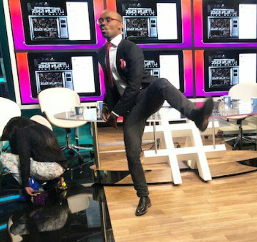 CrooksExpose's tweet photo. I'm so glad that Xhosa's and Zulu's are off the hook this time around. 

South Africans can now bark at the Tswana's and Shangaanes for a change

#FillUp https://t.co/uWXsYBzwHu