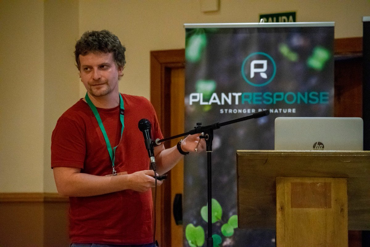 PlantPepRec2018's tweet photo. ➡️ Steven Moussu
🌍 University of Lausanne, Switerzland
📝 Poster Pitch
#PlantPeptidesReceptors2018 https://t.co/0jfxHFEZRU