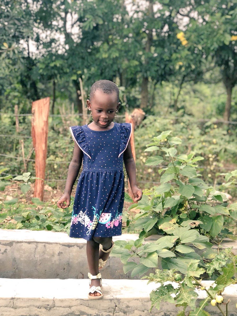 dapper_dice's tweet photo. Flamingo pose on them in that cute outfit, Adira! Taught her everything she knows 😏. #Niece #Uganda #Africa #BlackGirlMagic #princess #Summervacation2018 #dapperkids #simple #style #kidstyle #fashionblogger l https://t.co/77IWcEahfV