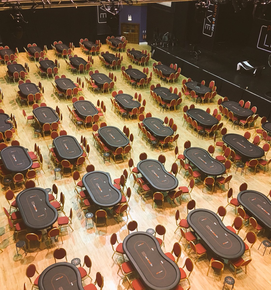 Action about to get underway at the @INECKILLARNEY for the €1M GTD #IrishPokerMasters. We'll be providing live updates throughout the festival!