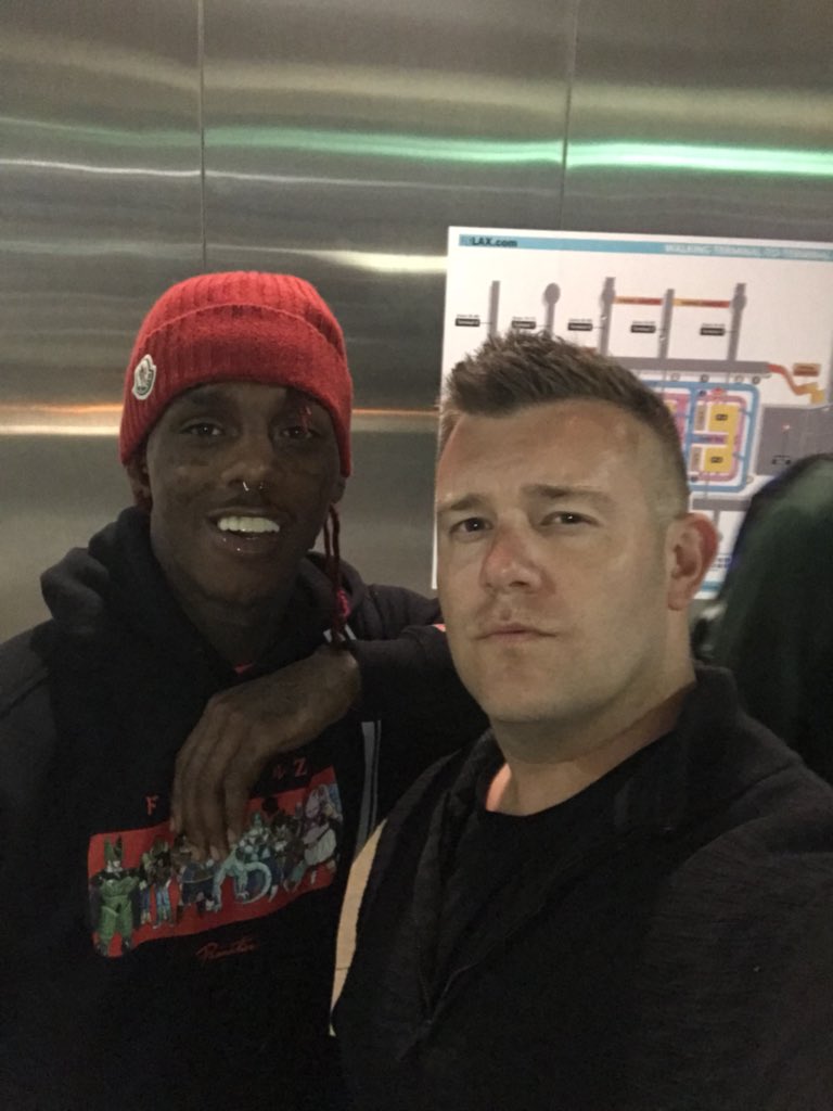 Terrygotfired's tweet photo. Good seeing you fam @FamousDex #chitown @JetsetterGroup @300 new music coming soon! #staytuned @FameChicago1 @ChicagoDCASE 🤟🔥 https://t.co/PkYLGMn5iQ