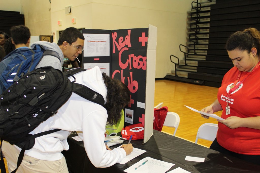 adelg28_'s tweet photo. Today is your last chance to sign up for one of our great clubs. Please take advantage! #MLEClubRush @HarbingerMLEC https://t.co/trTZ4KrOpg