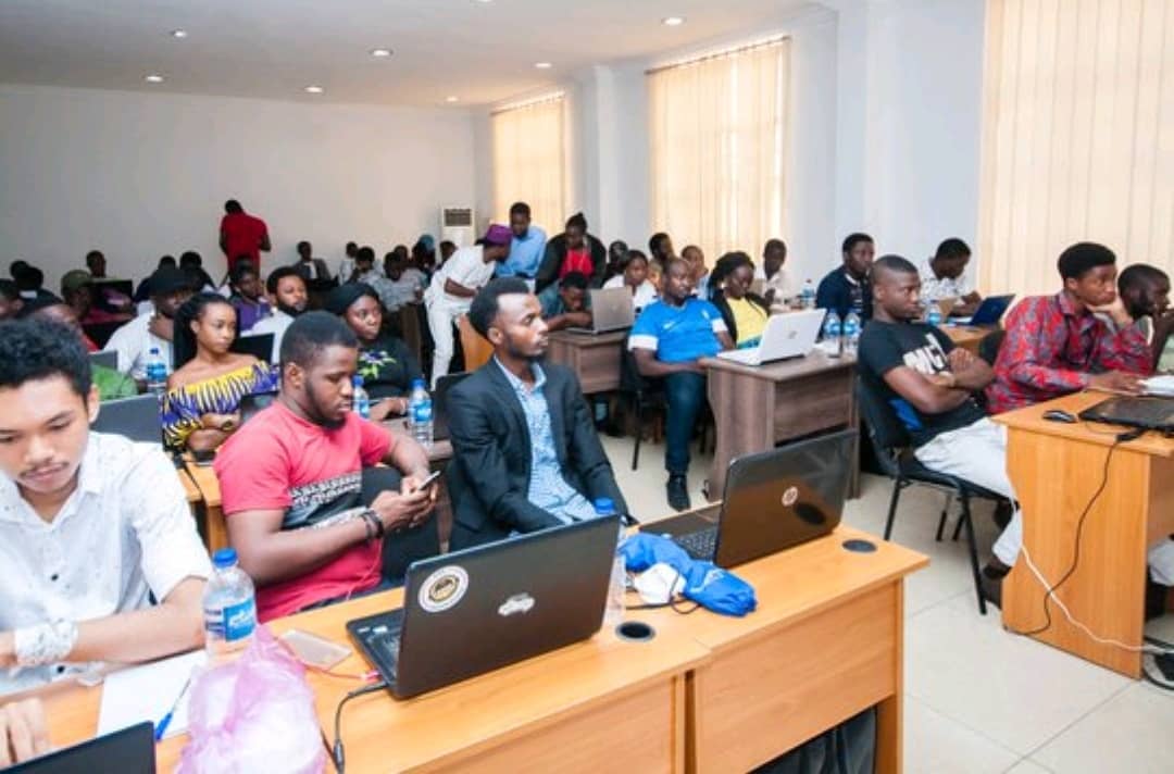 Tech4DevHQ's tweet photo. #tbt #Microsoft Digital Skills Master Class. A joint effort by Microsoft and #Tech4Dev to advance the acquisition of digital skills by young entrepreneurs and business enthusiasts. #DigitalLiteracy #SocialImpact https://t.co/soH0iIdmFP