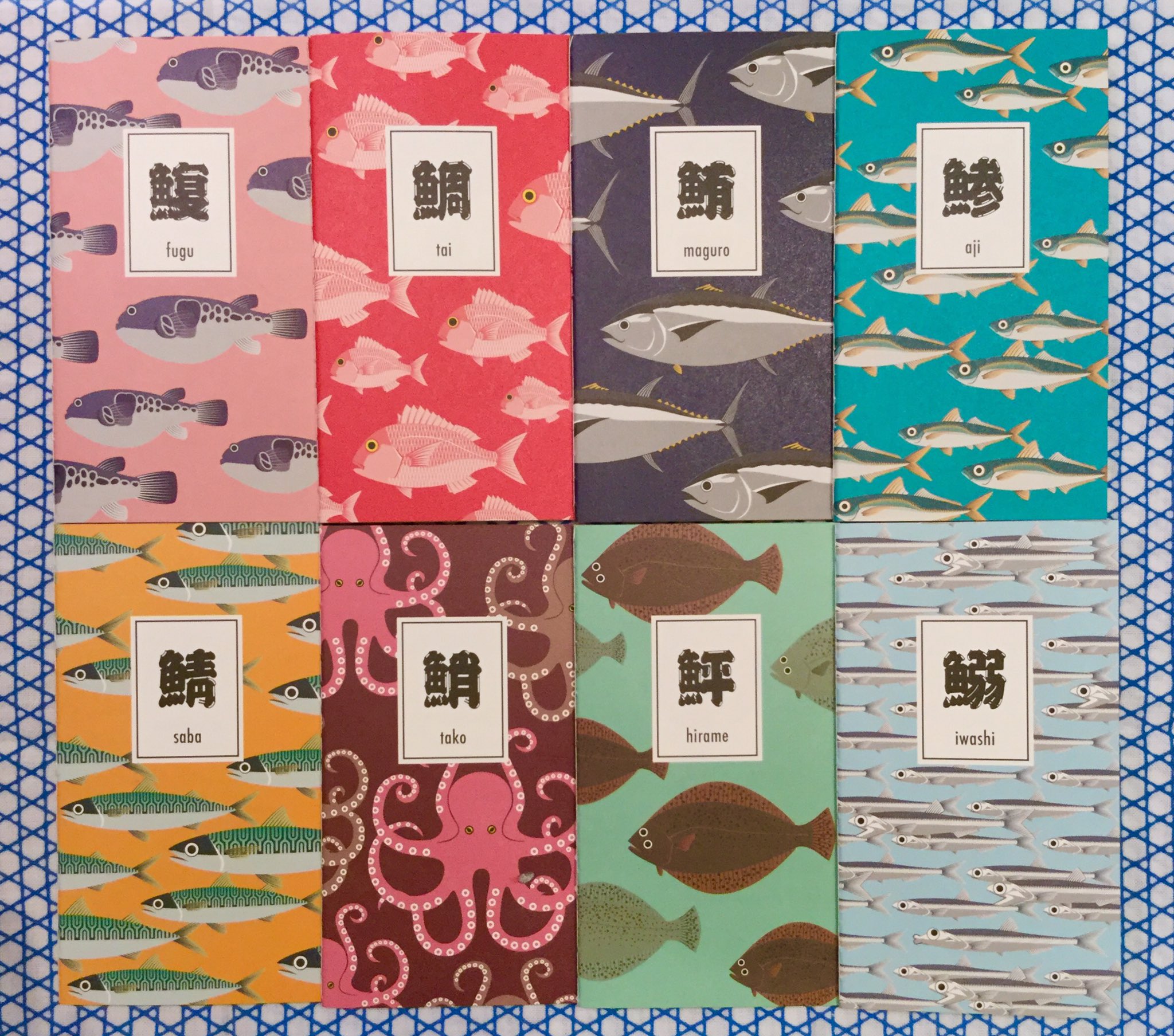 伊東屋 羽田第3ターミナル店 海外のお客様がおいしい魚ノート全種をギフトで購入されました ありがとうございます 並べてみるとなんと鮮やかなのでしょう Itoya 伊東屋羽田店 伊東屋 羽田空港 国際線ターミナル おいしい魚ノート 伊東屋