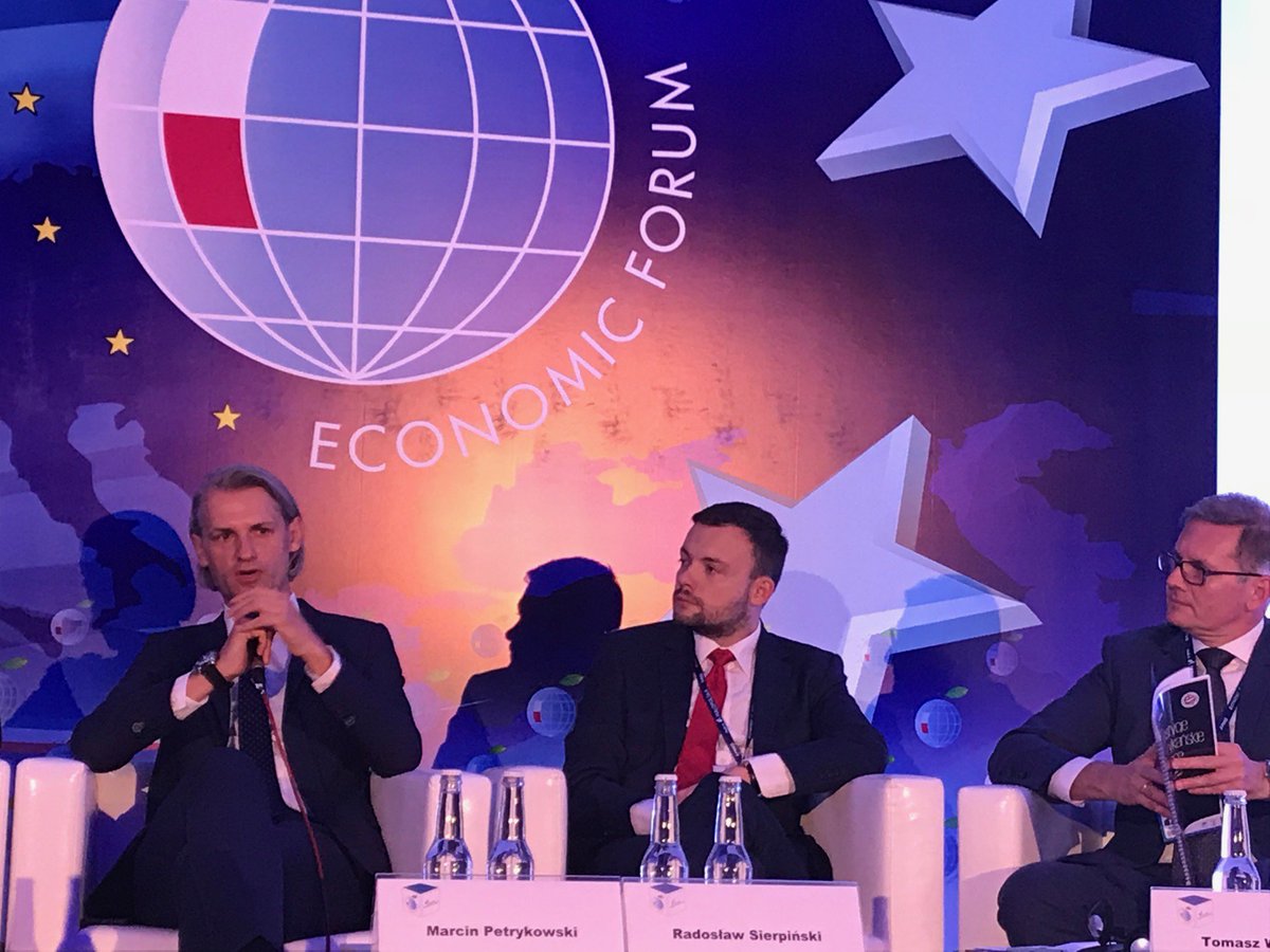 TLN_DC's tweet photo. Marcin Petrykowski @SPGlobalRatings & @AmChamPoland Board member: #US companies are added value driven & #US investors are committed to #Poland. #Polish companies adopt fast as we operate in knowledge based #economy today @Economic_Forum_
@SelectUSA @USChamber
#EconomicForum2018 https://t.co/H9IWjJ0BdW