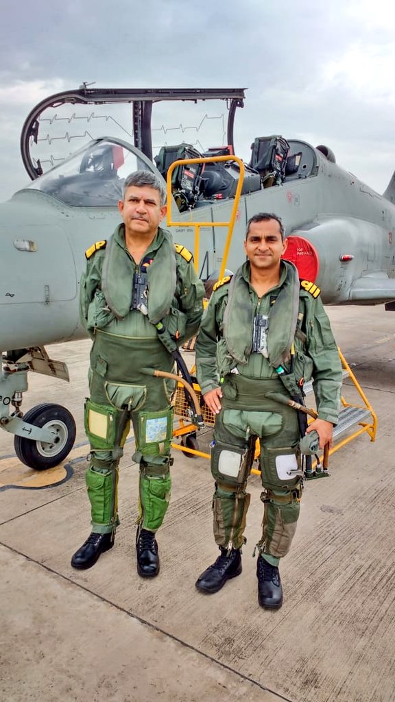 indiannavy's tweet photo. #INAS551 commissioned on 05 Sep 61 & earlier based at INS Hansa,Goa was relocated to INS Dega, Vizag in '13 & is now popularly known as the #EastCoastFighters. The occasion was also marked by a Seminar in Fighter Trg in that was attended by a large no. of serving & Retd. Phantoms https://t.co/vS1ltNulKK