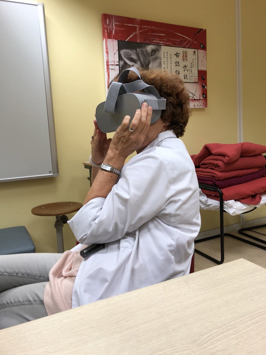 It’s always nice to see a renowned professor testing your product! The <a href="/oculus/">Oculus 👉 Meta Quest</a> go makes it very comfortable to showcase! <a href="/Virtual_HlthCar/">Virtual Healthcare</a> #healthcare #vr #luxembourg <a href="/HopitauxSchuman/">Hôpitaux Robert Schuman</a> #burnout! Working towards a global solution that will bring some #wellbeing to all of us!