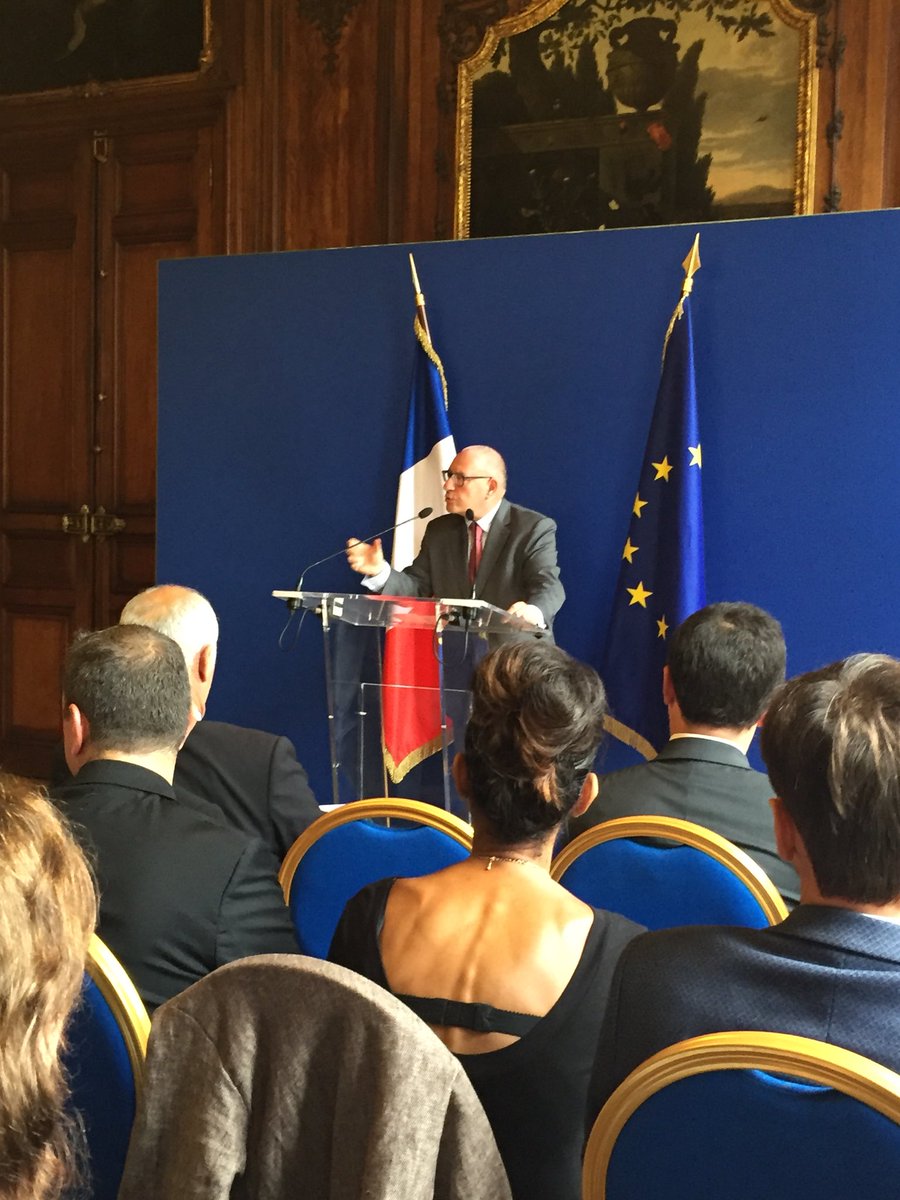 gpamenagement's tweet photo. « Le #PermisInnover c’est le pouvoir au projet » @thierrylajoie . @gpamenagement portera plusieurs #innovations : eaux grises et de pluies utilisées dans un bâtiment, béton recyclé, logts bioclimatiques, permis de construire évolutif #agilite #cooperation https://t.co/o2BgMIVxXu