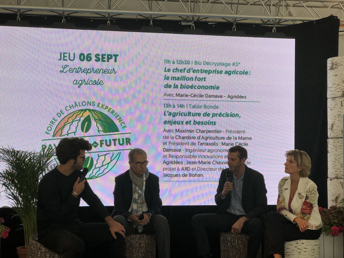 pavillondufutur's tweet photo. L’agriculture de précision, enjeux et besoins ! Avec @Terrasolis_ @Maximin51 @ChambreAgri51 @jmchauvet51 #ard #fondationjacquesdebohan @MarieCecile75 @SAFThinkTank ! C’est en ce moment sur le @pavillondufutur @foiredechalons ! #pdf2018 https://t.co/pg154WthUR