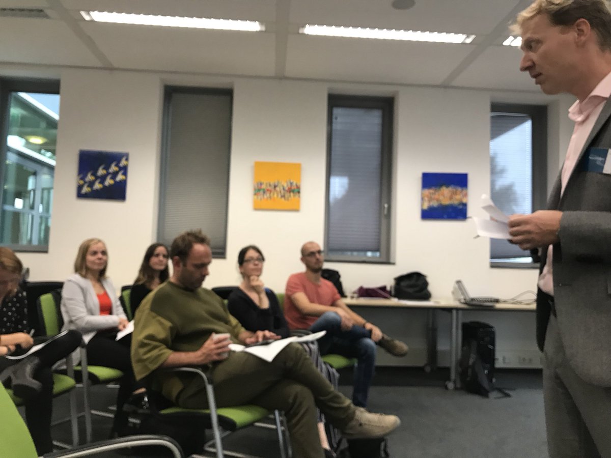 R_LINK_SURF's tweet photo. Workshop #11 over Energieneutraal Gooisekant begin zo. Wat zijn de doelen en rollen en wie wil wat doen? #cocreatie #CLIUDs https://t.co/Ml62cqZ4Ao